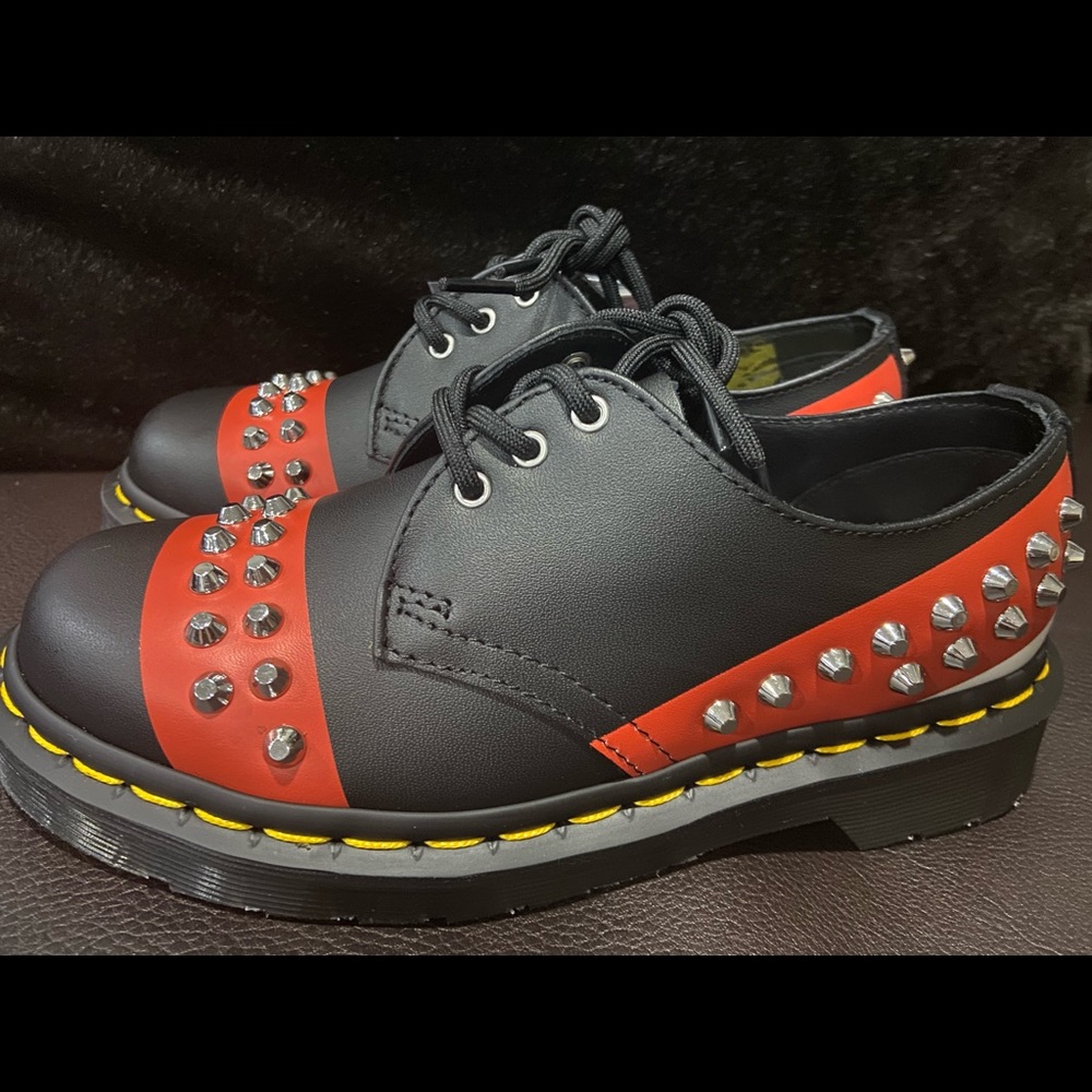 Dr. Doc Martens Hero Backhand Studded Colorblock